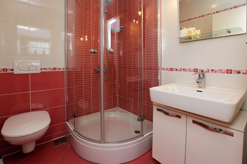 Apartments Diana - New Heated Pool Bol Eksteriør billede